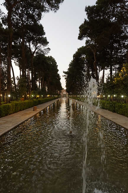 Yazd-Jardin Dolat Abad-002